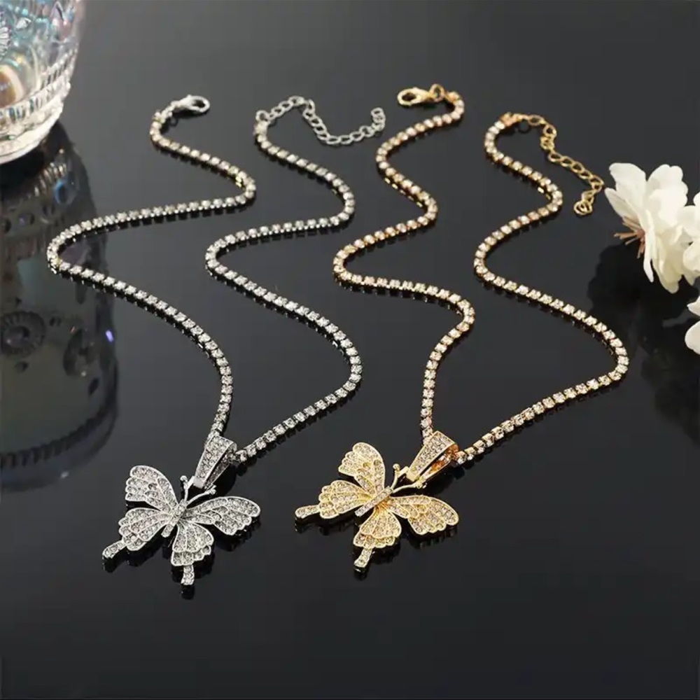 4pcs for $20 in my store ‼️ Gold/Silver Necklace Butterfly Pendant crystal paved